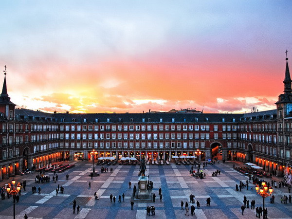 Kinh tế Tây Ban Nha tăng trưởng khả quan hơn so với dự báo ảnh 1