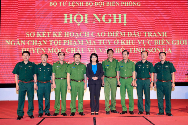 Quyền Chủ tịch nước dự sơ kết cao điểm chống tội phạm ma túy ở Sơn La ảnh 1