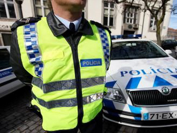 Hai cảnh sát thiệt mạng trong vụ nổ súng ở Bồ Đào Nha ảnh 1