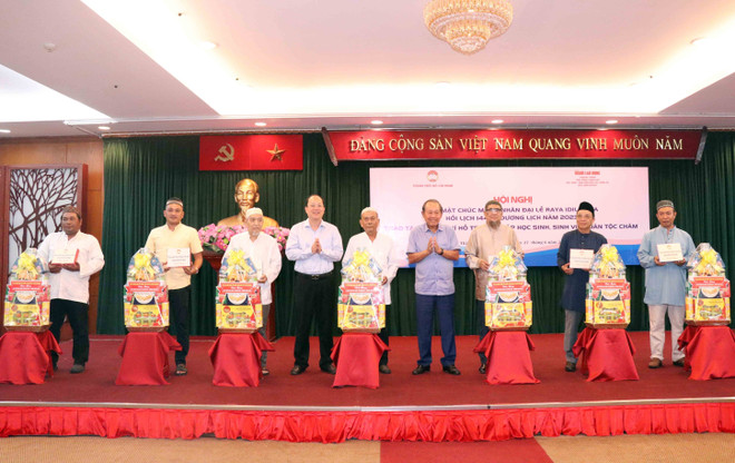 Chúc mừng cộng đồng người Chăm nhân dịp Năm mới của người Hồi giáo ảnh 3