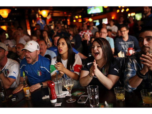 Bi kịch rượu bia gia tăng cùng sức nóng từ World Cup ảnh 1