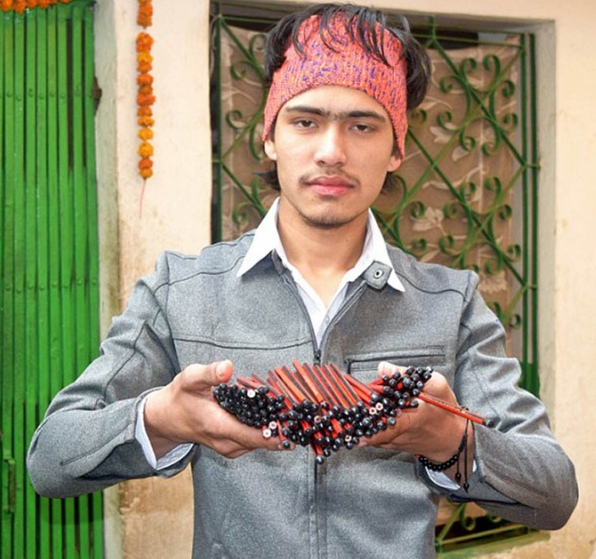 [Photo] Kinh ngạc trước cái "miệng không đáy" của chàng trai 18 tuổi ảnh 3