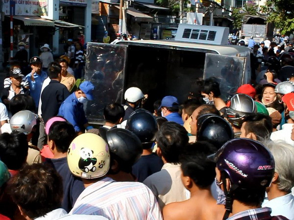 TP.HCM: Phát hiện một thi thể dưới chân cầu Kênh Tẻ ảnh 1