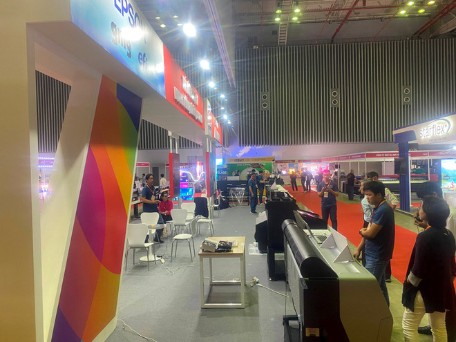 Hội chợ Triển lãm Tôn vinh hàng Việt-năm 2023 quy tụ 150 doanh nghiệp tham gia. (Nguồn: Hà Nội mới) Khai mạc Hội chợ Triển lãm "Tôn vinh hàng Việt-năm 2023" tại TP.HCM ảnh 1