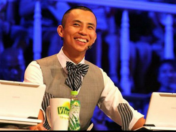 Chí Anh: Vừa là giáo sư, vừa là công nhân khiêu vũ ảnh 1