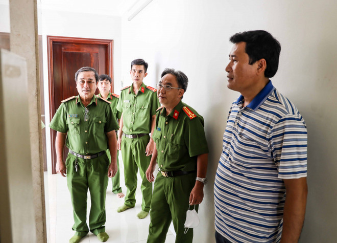 Cần Thơ: Kịp thời giải cứu 6 người bị kẹt trong thang máy ảnh 1