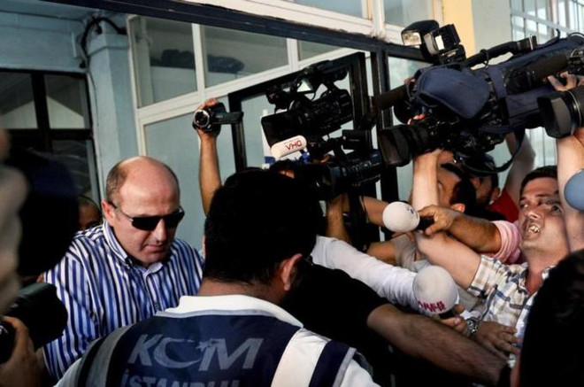 Thổ Nhĩ Kỳ bắt giữ hơn 20 cảnh sát nghi nghe lén điện thoại ảnh 1