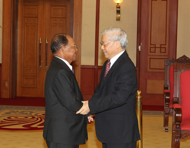 "Việt Nam luôn ưu tiên hàng đầu củng cố quan hệ với Campuchia" ảnh 1