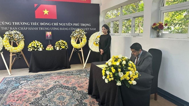 tanzania_le vieng tong bi thu nguyen phu trong 2.jpg