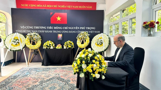 tanzania_le vieng tong bi thu nguyen phu trong 3.jpg