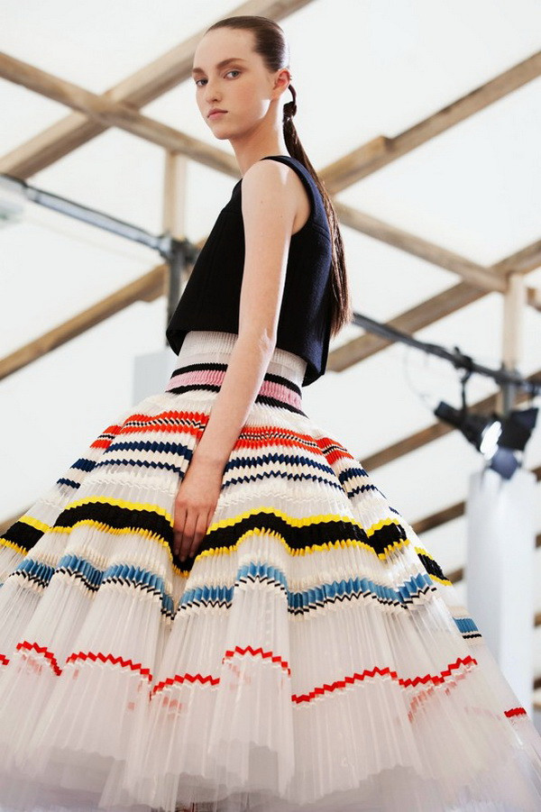 Christian Dior Haute Couture Xuân Hè 2015: Những cô nàng "glam rock" ảnh 3