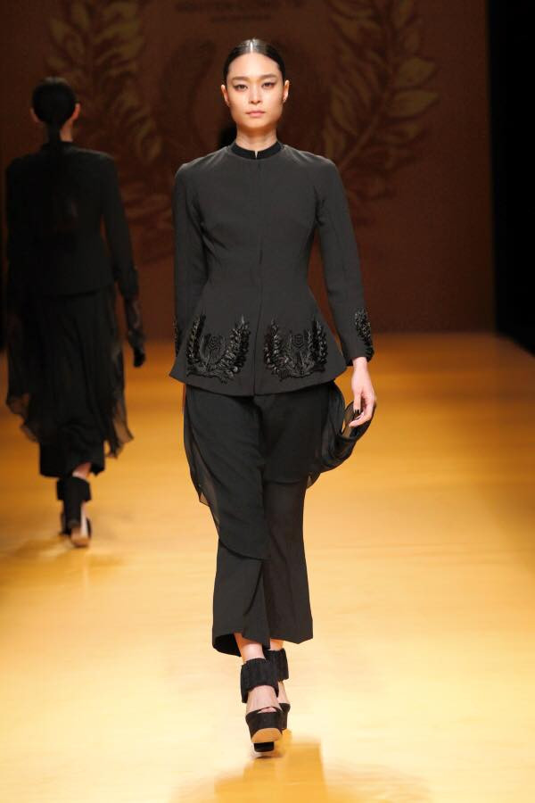 NTK Công Trí mang "lúa Việt" đi trình diễn ở Tuần lễ thời trang Tokyo ảnh 6