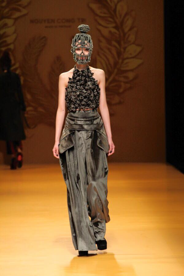 NTK Công Trí mang "lúa Việt" đi trình diễn ở Tuần lễ thời trang Tokyo ảnh 9