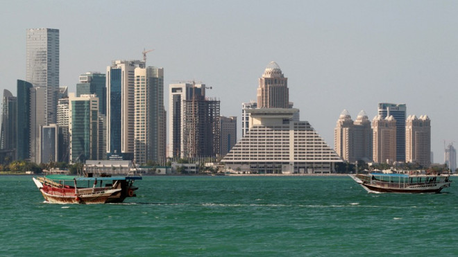 Một góc thủ đô Doha của Qatar. (Nguồn: Reuters) Thổ Nhĩ Kỳ bắt đầu viện trợ hàng hóa cho Qatar bằng đường biển ảnh 1