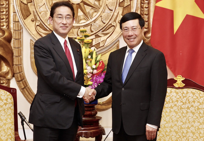 Phó Thủ tướng Phạm Bình Minh gặp nguyên Bộ trưởng Ngoại giao Nhật Bản ảnh 1