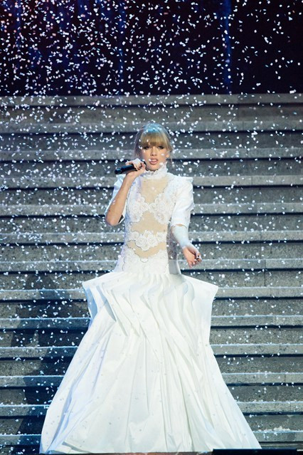 Emma Watson, Taylor Swift lọt Top 100 người có sức ảnh hưởng nhất ảnh 16