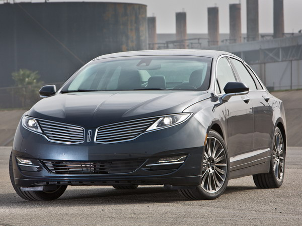 Ford báo lỗi xe Fiesta, Fusion Lincoln MKZ vì vấn đề chốt cửa ảnh 1