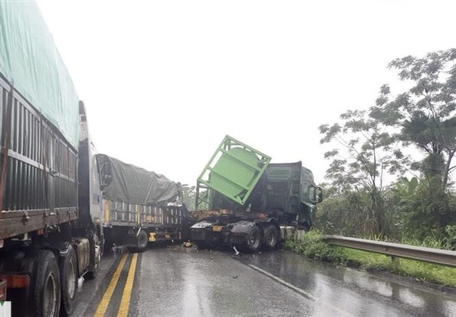 Tai nạn giao thông trên cao tốc Nội Bài-Lào Cai, một người tử vong ảnh 3