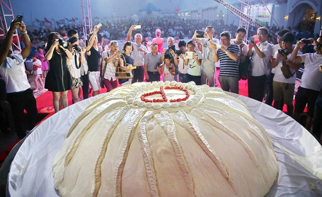 [Photo] Chiếc bánh bao khổng lồ gây bão ở liên hoan ẩm thực Trung Quốc ảnh 3