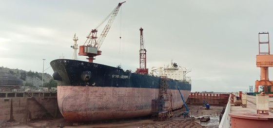 Xác định nguyên nhân ban đầu vụ nổ tại Công ty Tàu thủy Dung Quất ảnh 1