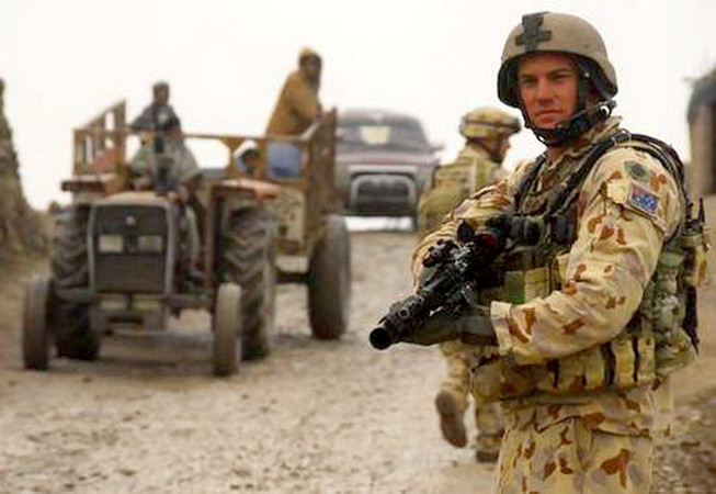 Australia không loại trừ khả năng can dự quân sự nhiều hơn ở Iraq ảnh 1