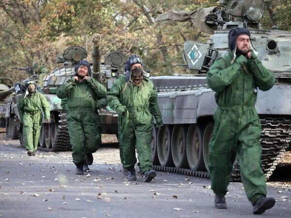 Ukraine: Khu vực Lugansk dỡ bỏ lệnh cấm phát hàng cứu trợ ảnh 1