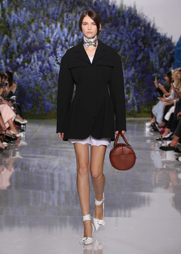 "Chuyện tình" ngắn ngủi nhưng đầy dấu ấn giữa Dior và Raf Simons ảnh 13