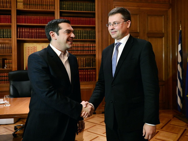 EU yêu cầu Hy Lạp hoàn tất tiến trình tái cấp vốn các ngân hàng ảnh 1