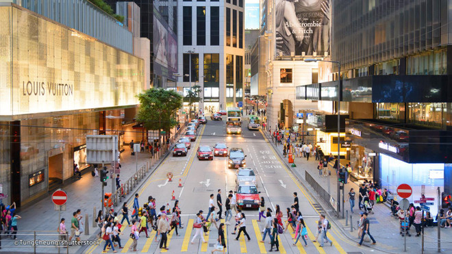 Doanh thu bán lẻ tại Hong Kong giảm kỷ lục trong tháng Tám ảnh 1