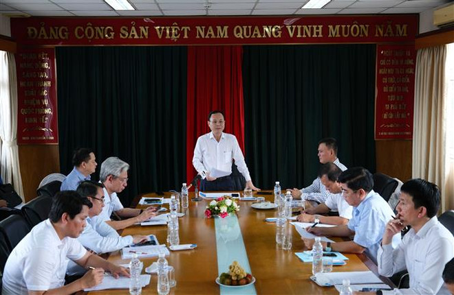 Lãnh đạo thành phố Cần Thơ làm việc về công tác chuẩn bị khởi công Dự án Khu Công nghiệp VSIP Cần Thơ, chiều 31/7/2023. (Ảnh: Thanh Liêm/TTXVN) Tăng tốc chuẩn bị cho việc khởi công Khu công nghiệp VSIP Cần Thơ ảnh 1