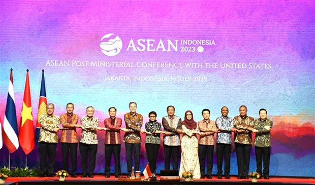 Các Bộ trưởng chụp ảnh lưu niệm tại Hội nghị Bộ trưởng Ngoại giao ASEAN-Hoa Kỳ trong khuôn khổ AMM-56 tại Jakarta (Indonesia), ngày 14/7/2023. (Ảnh: Đào Trang/TTXVN) Quan hệ với ASEAN "là trọng tâm cam kết của Washington ở khu vực" ảnh 1