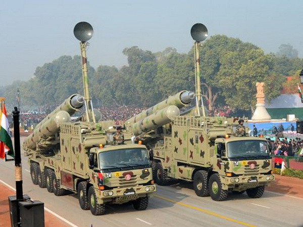 Nga chào hàng Ấn Độ tàu ngầm mang tên lửa BrahMos ảnh 1
