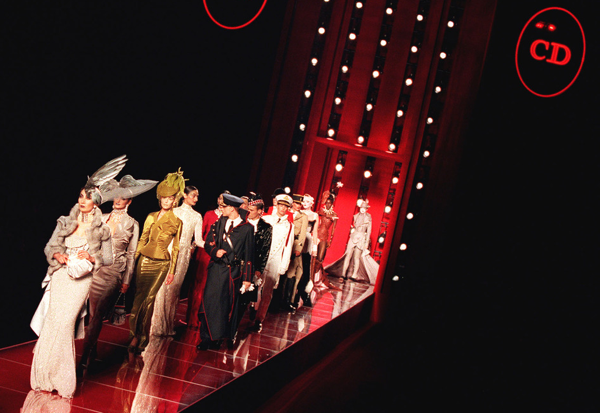 Những phụ nữ mang dòng máu Việt trong làng thời trang quốc tế ảnh 8