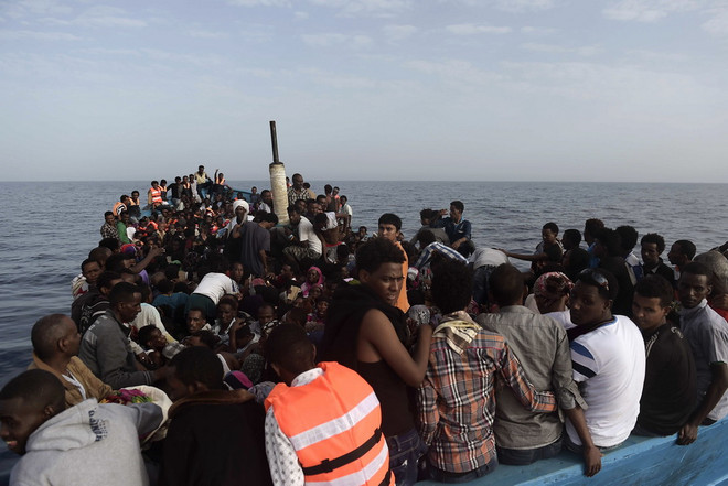 NATO nhất trí tăng hợp tác EU trong chống nạn di cư trái phép ảnh 1