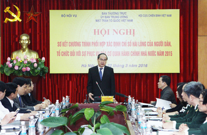 Người dân chưa bằng lòng với sự phục vụ của công chức ảnh 1