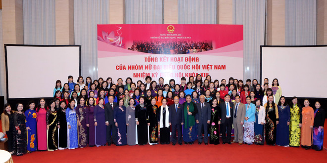 Chủ tịch Quốc hội gặp mặt nhóm nữ đại biểu Quốc hội khóa XIII ảnh 1