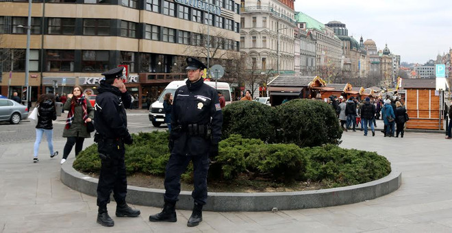 Cộng hòa Séc thắt chặt an ninh sau các vụ khủng bố tại Bỉ ảnh 1