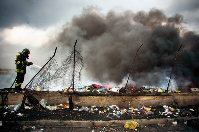 Tỷ lệ tử vong và ung thư tăng mạnh ở khu vực ô nhiễm nhất Italy ảnh 1