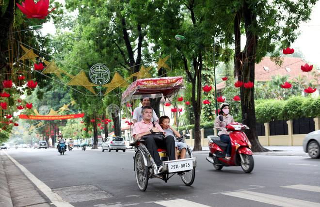 Hà Nội trang trí chiếu sáng tại 17 vị trí trọng điểm mừng Đại hội Đảng ảnh 1