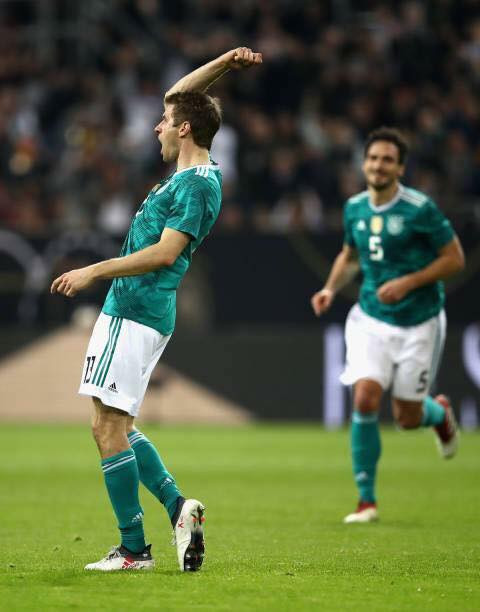 Joachim Loew đã thử nghiệm xong đội hình sau trận hòa Tây Ban Nha? ảnh 2