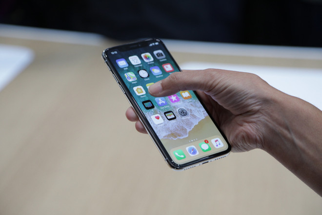 Apple yêu cầu sản xuất chậm iPhone X để thăm dò nhu cầu thị trường? ảnh 1