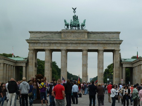 Đức lo ngại nguy cơ khủng bố sau vụ tấn công Charlie Hebdo ảnh 1