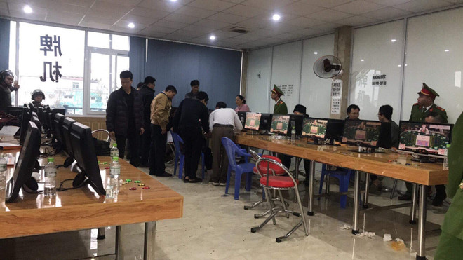 Triệt 3 tụ điểm cờ bạc núp bóng máy trò chơi, giữ 23 người nước ngoài ảnh 2