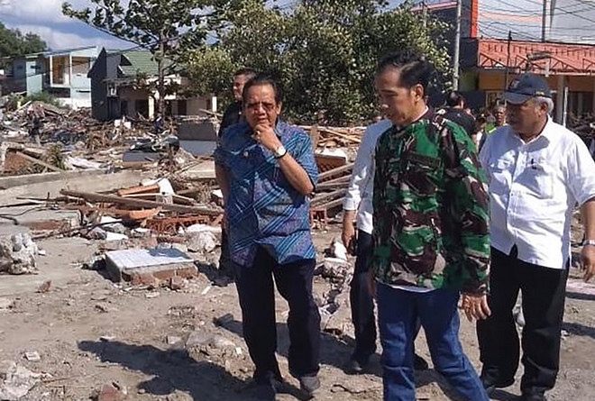 Sóng thần tại Indonesia: Tổng thống Widodo đến thăm vùng bị thiệt hại ảnh 1