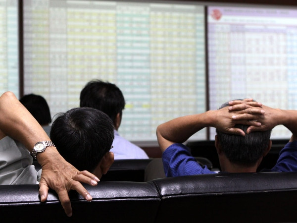 Chứng khoán quay đầu, chỉ số VN-Index lại trôi khỏi mốc 1.200 điểm ảnh 1