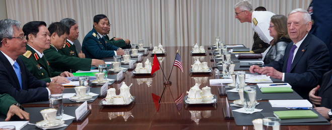 Bộ trưởng Quốc phòng Việt, Mỹ thống nhất tàu sân bay Mỹ thăm Việt Nam ảnh 2