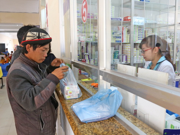 [Video] "Thu hút bệnh nhân" để trục lợi quỹ bảo hiểm y tế ảnh 1