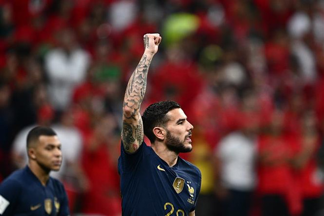 World Cup 2022: Hậu vệ đội tuyển Pháp thách thức Lionel Messi ảnh 1