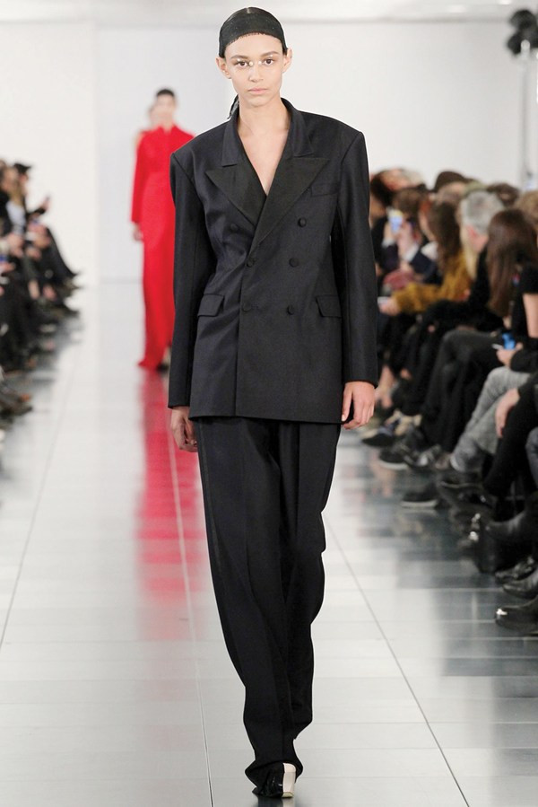 Những điểm sáng nổi bật đầu năm của làng thời trang thế giới ảnh 4