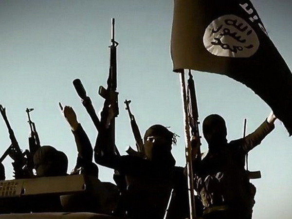 IS chiếm thị trấn Cơ Đốc giáo lớn nhất Iraq và doanh trại ở Syria ảnh 1